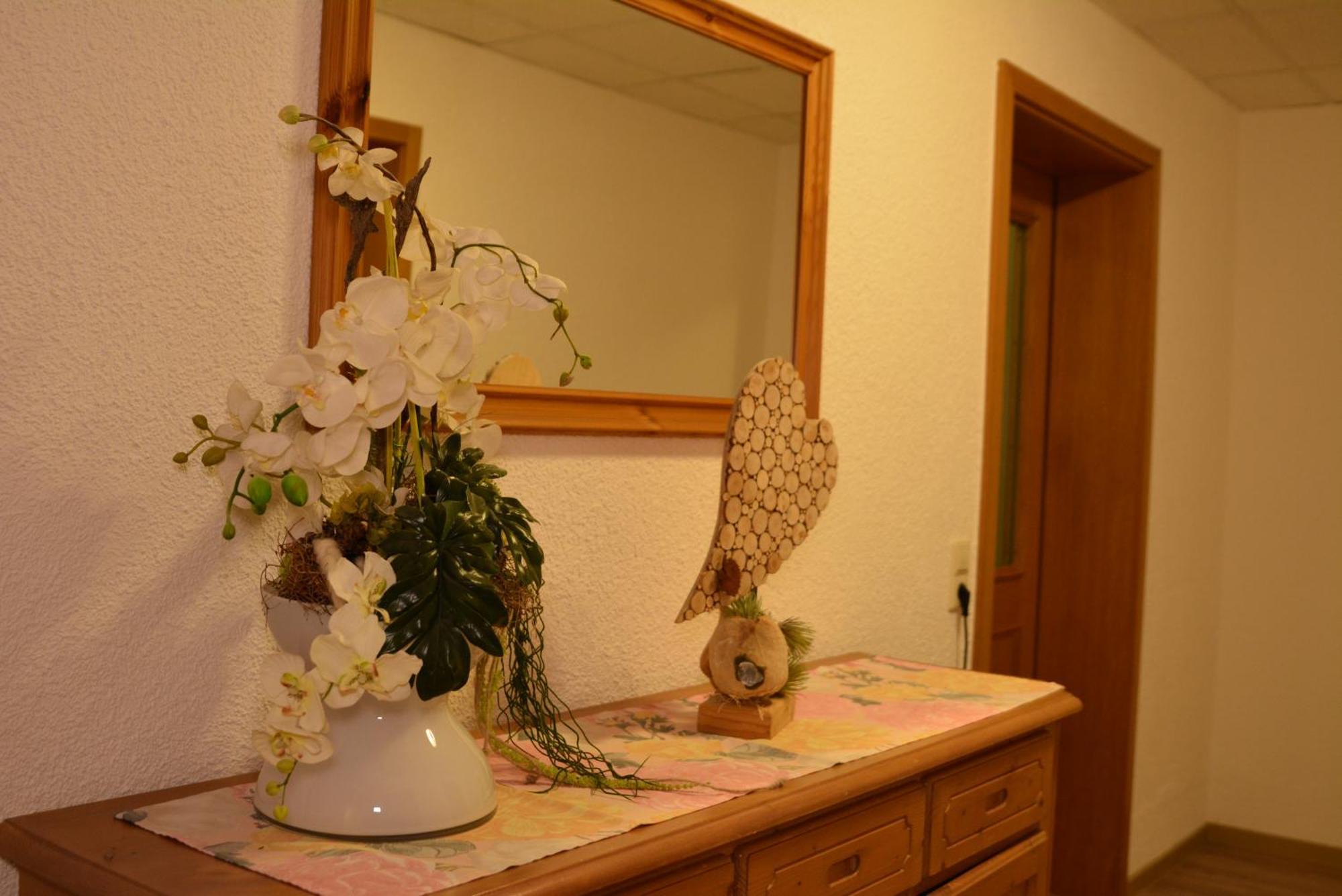 Hotel-Gasthof Zur Rose Weißenhorn المظهر الخارجي الصورة