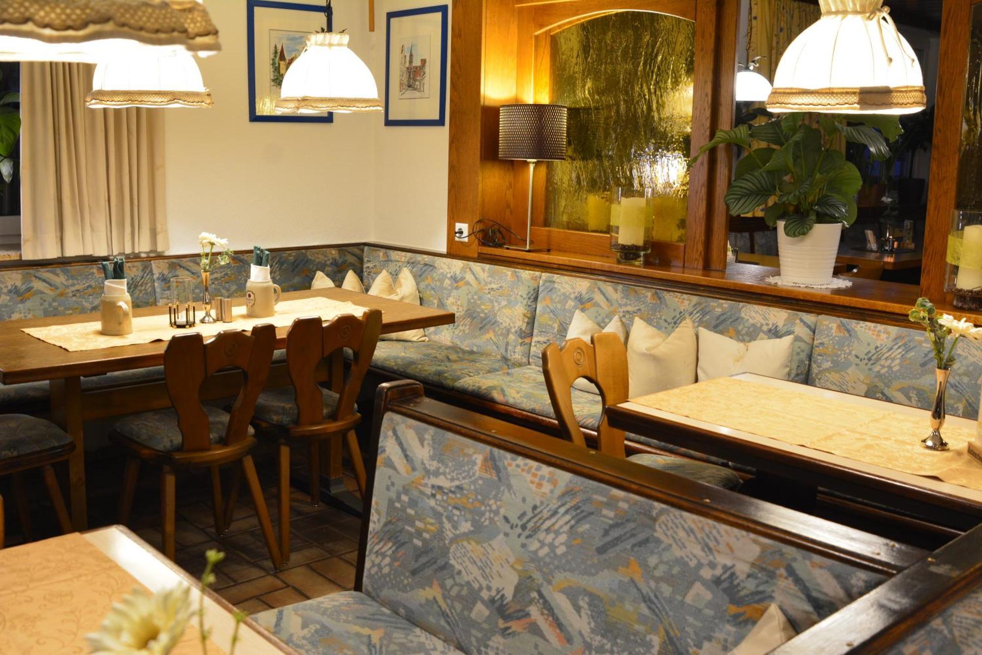 Hotel-Gasthof Zur Rose Weißenhorn المظهر الخارجي الصورة