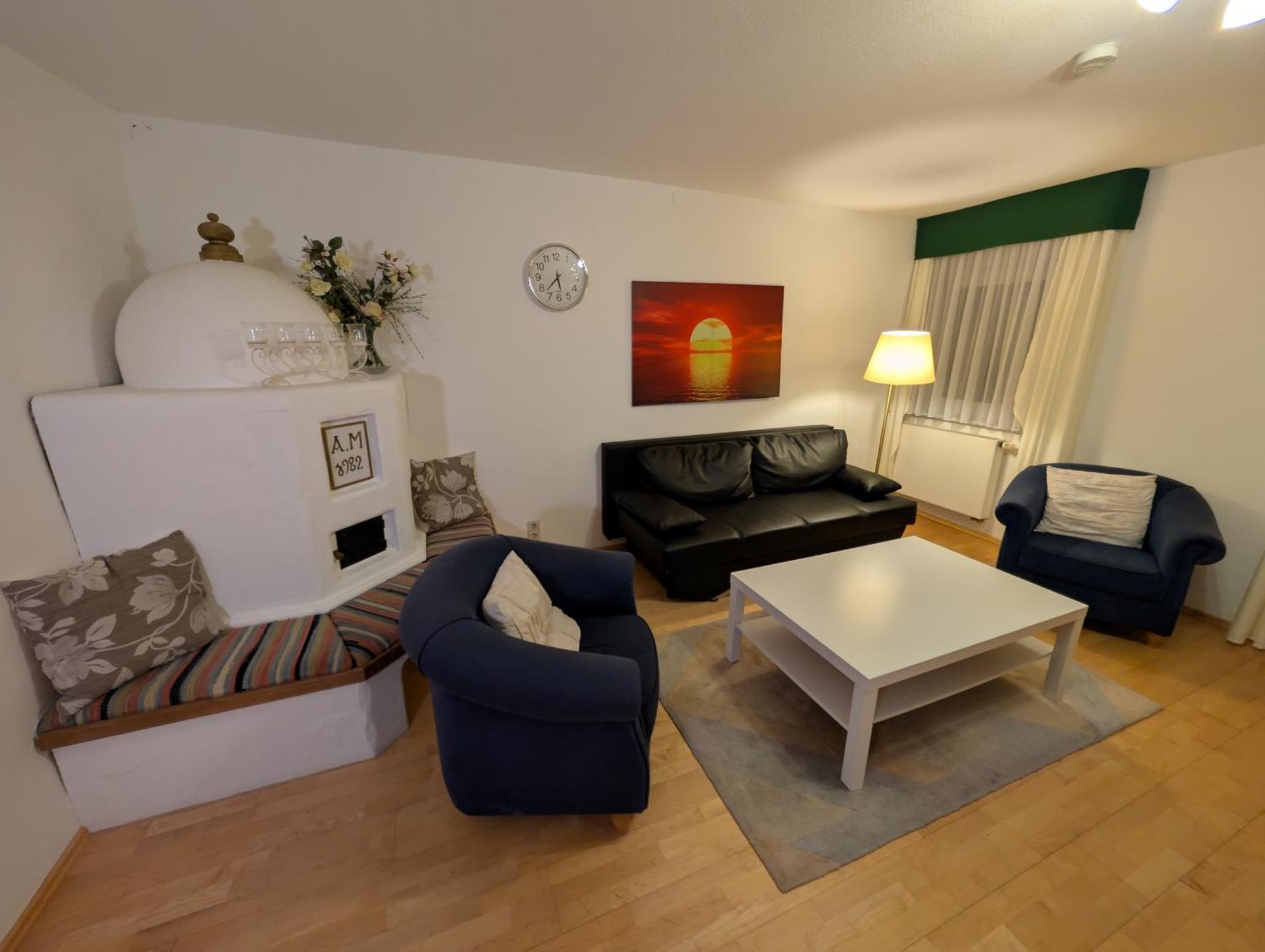 Hotel-Gasthof Zur Rose Weißenhorn الغرفة الصورة