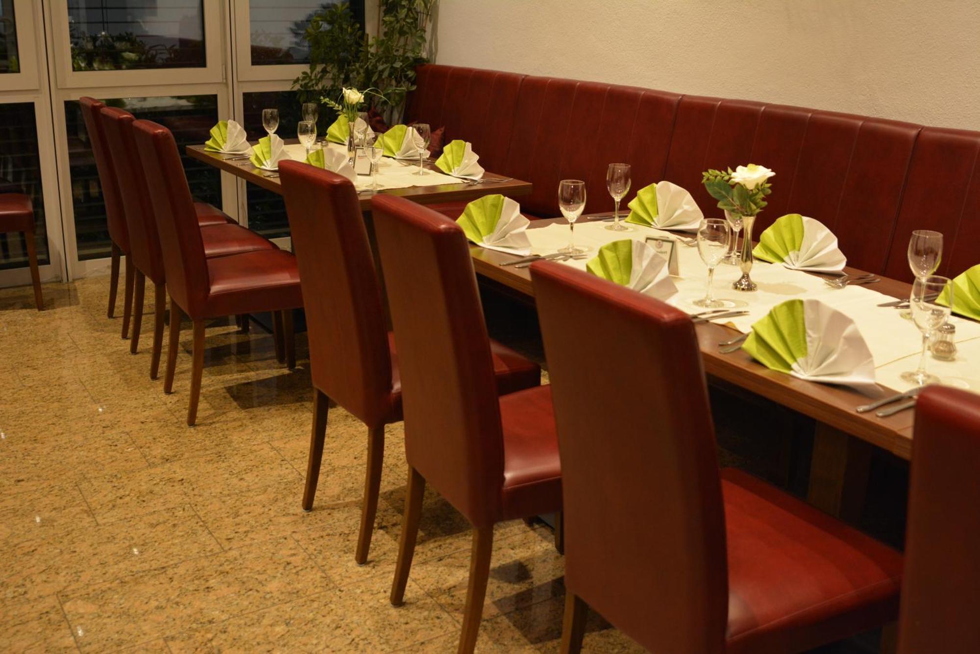 Hotel-Gasthof Zur Rose Weißenhorn المظهر الخارجي الصورة