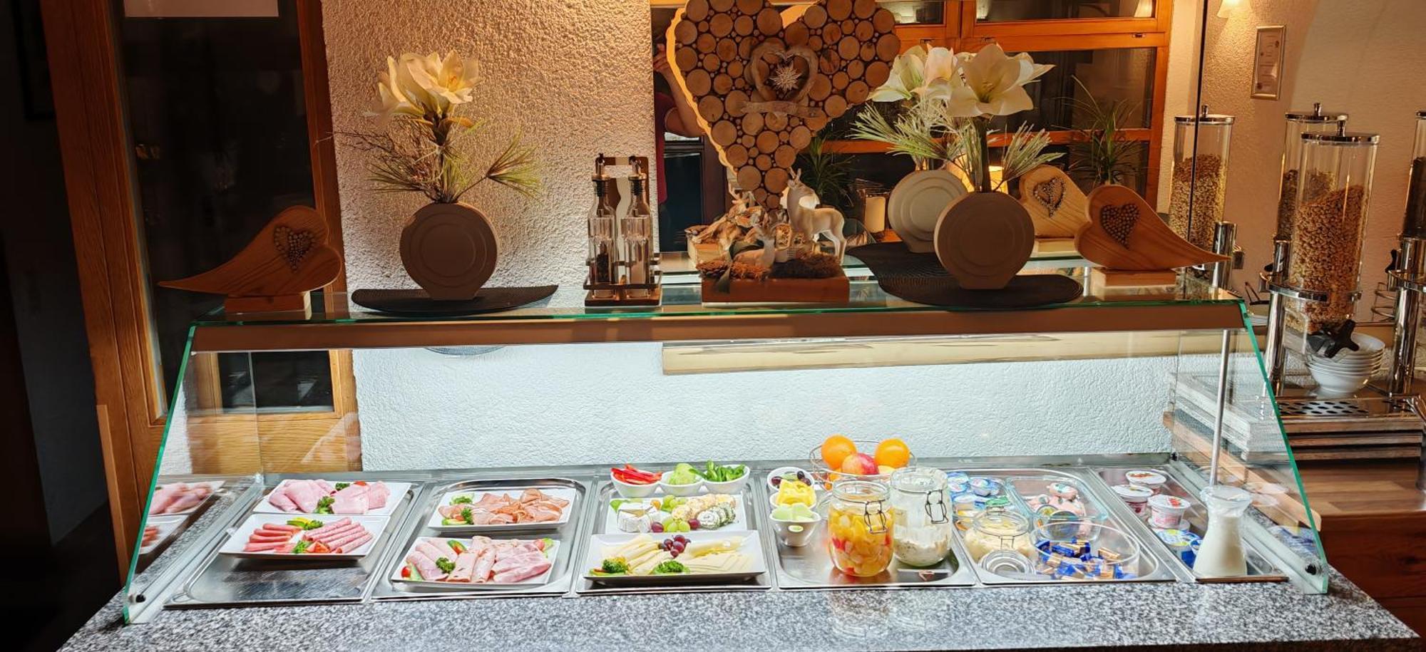 Hotel-Gasthof Zur Rose Weißenhorn المظهر الخارجي الصورة