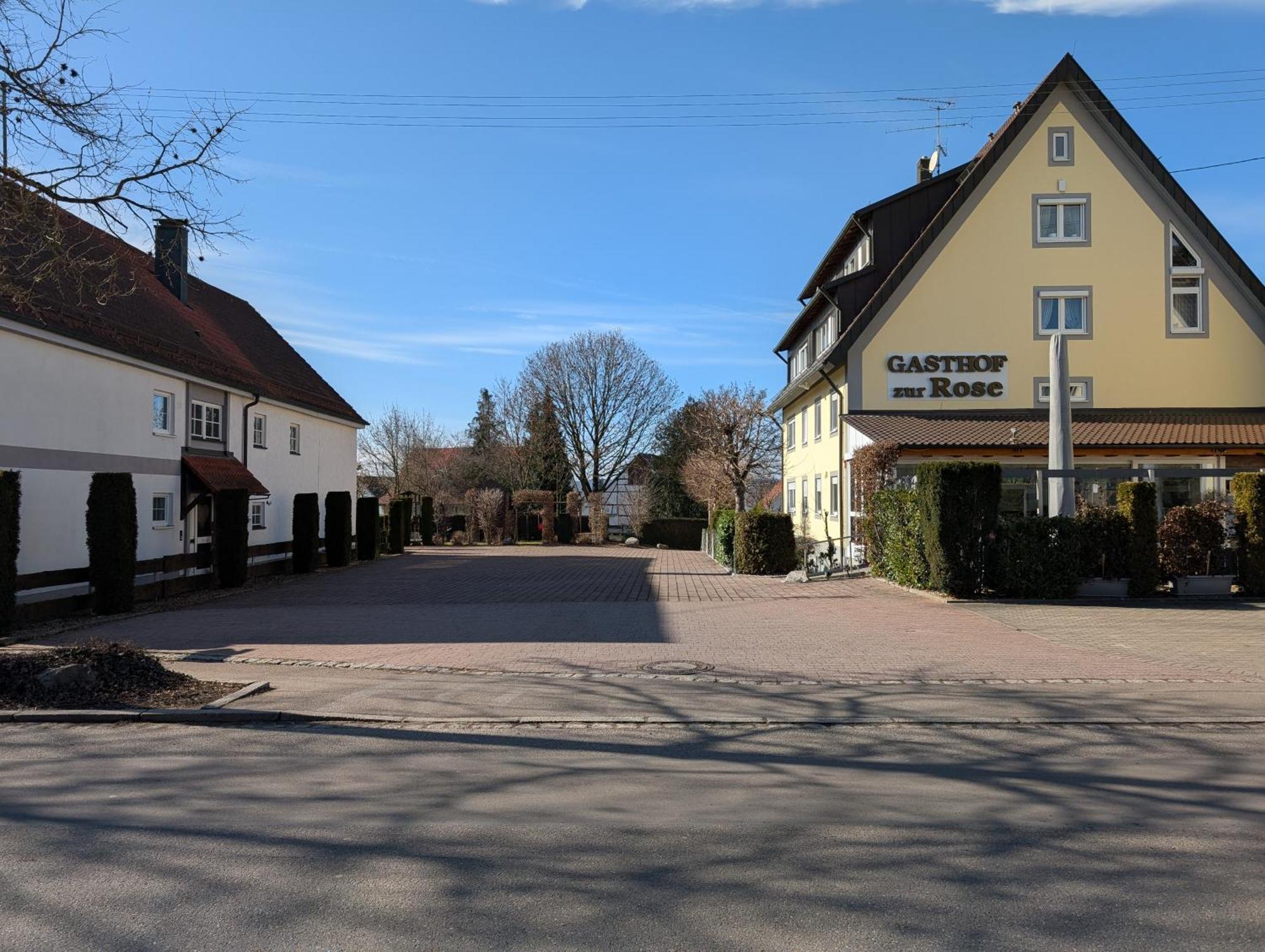 Hotel-Gasthof Zur Rose Weißenhorn المظهر الخارجي الصورة